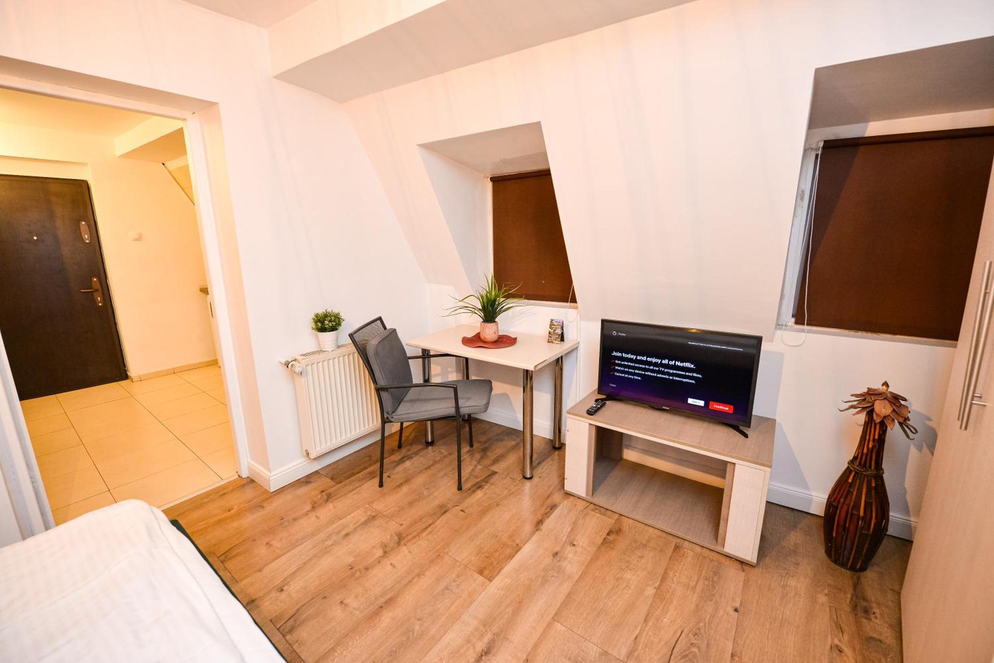 The Lincoln Suites - Central Shabbat Friendly Apartments Bukurešť Exteriér fotografie