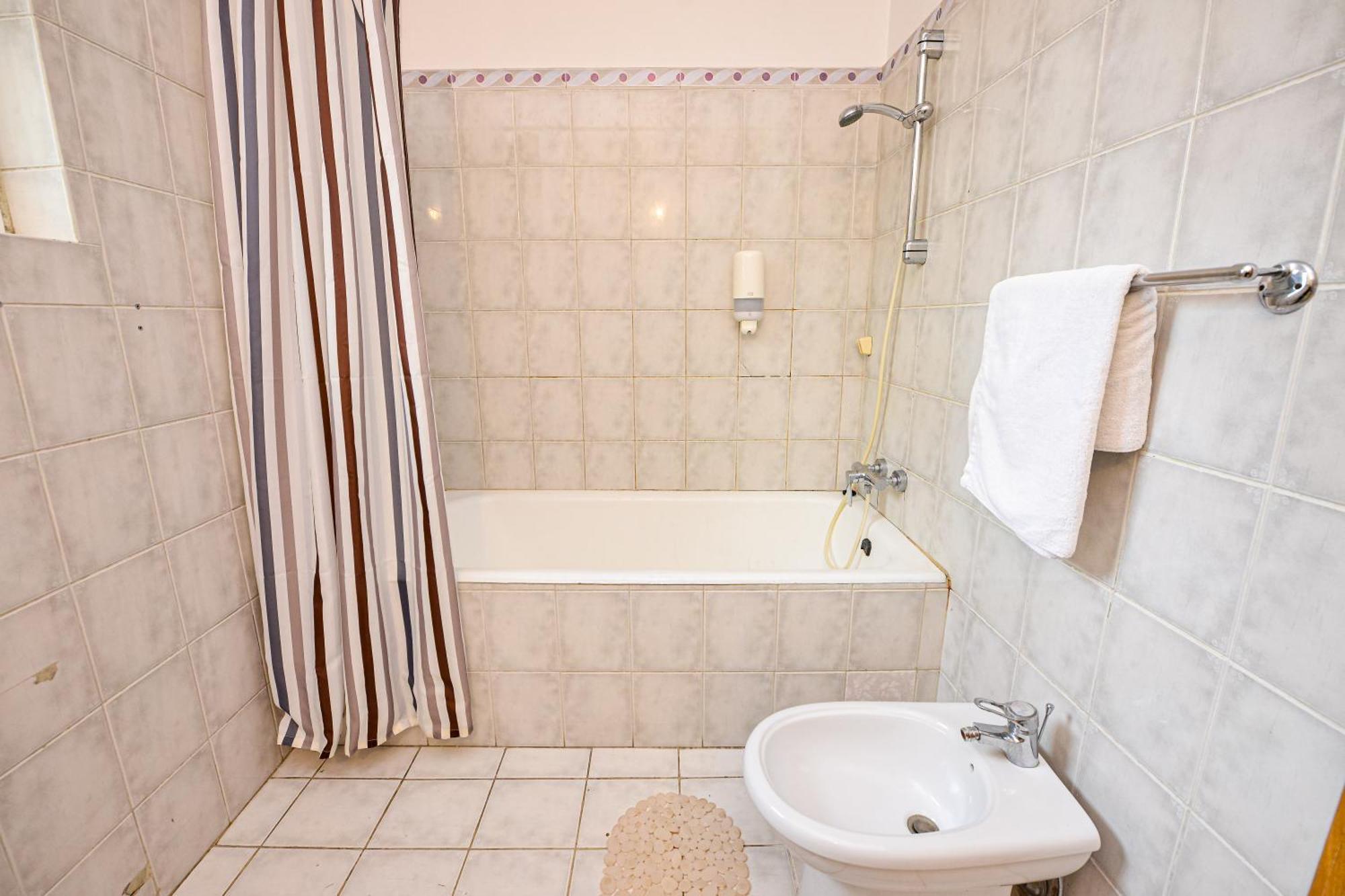 The Lincoln Suites - Central Shabbat Friendly Apartments Bukurešť Exteriér fotografie